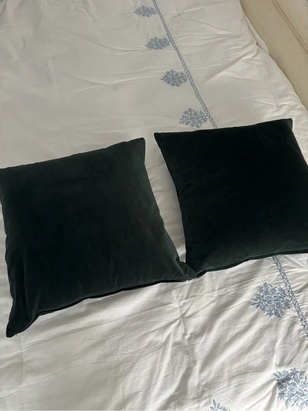 IKEA “Sanela” dark green cotton velvet pillow covers with “Fjadrar” inserts